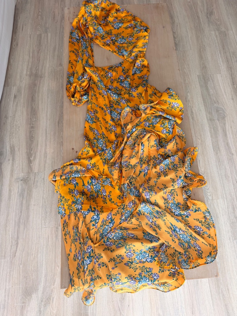Bronx & Banco Hanna Floral Dress in Size SMALL - Picture 6 of 6